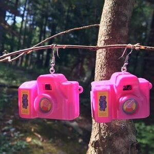 📌Adorable handmade Peppa Pig camera earrings that really work!!!